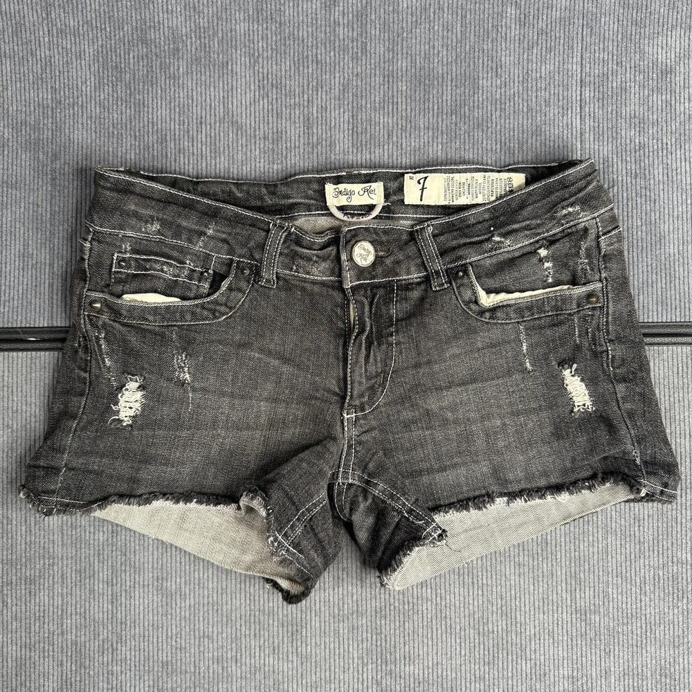 Indigo Rein Black Distressed Denim Shorts Size 7 Frayed Hem Y2K Low Rise